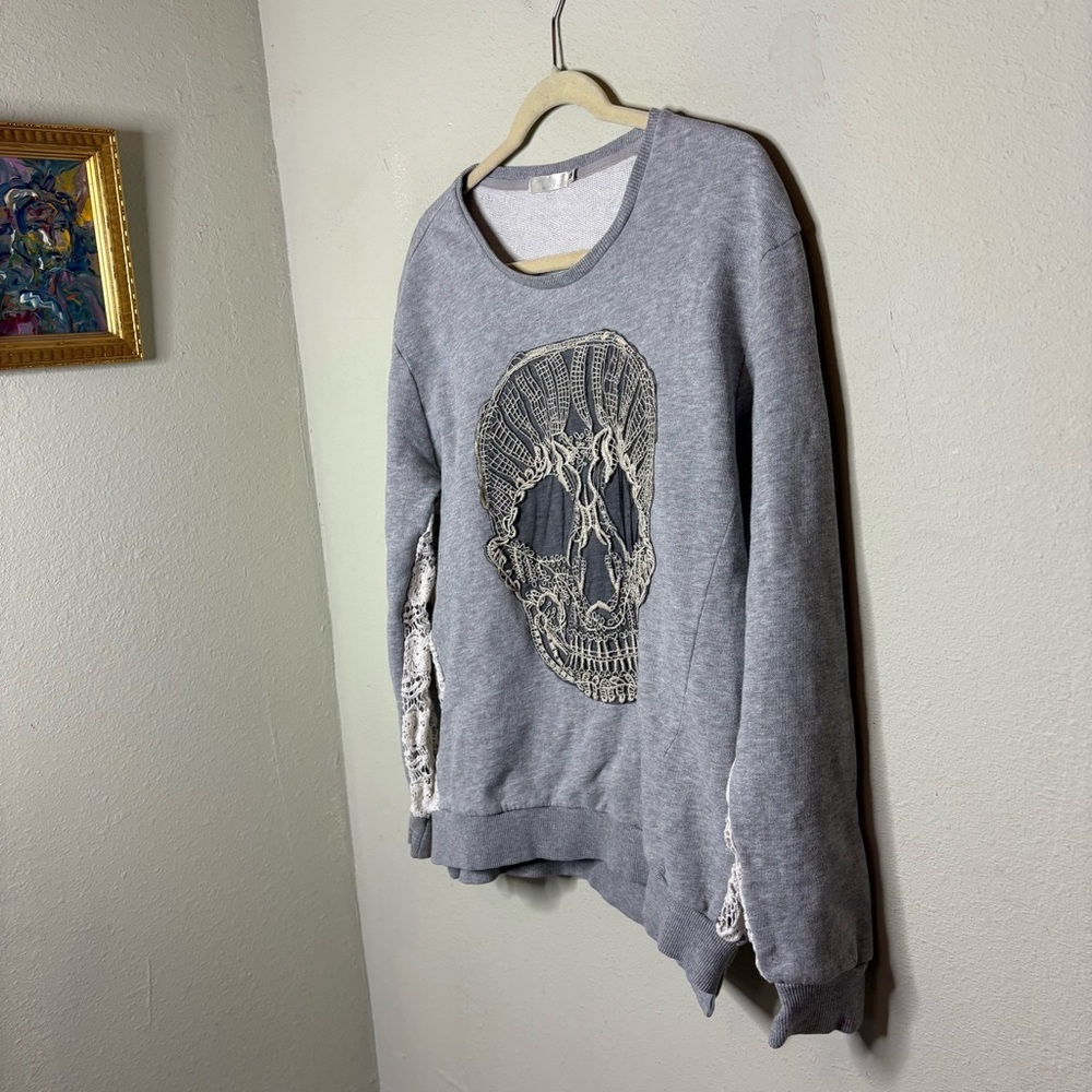 Millau Gray Skull Embroidered knit Women's Sweater Size XS - Picture 2 of 8